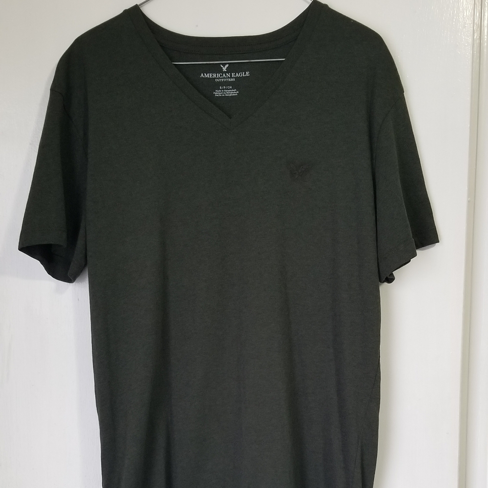American Eagle shirt